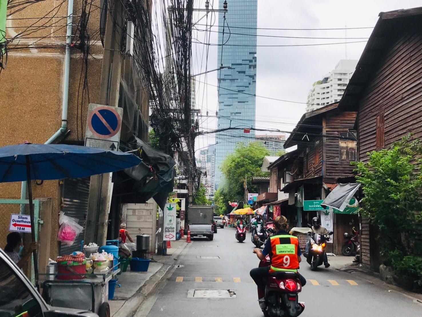 Silom Guesthouse Bangkok Esterno foto